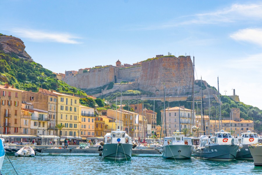 Comment trouver le logement saisonnier idéal en Corse ?